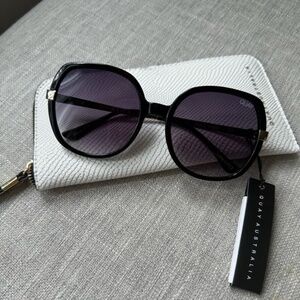 Quay Australia x Chrissy Teigen Gold Dust Sunglasses Black/ Gold NWT